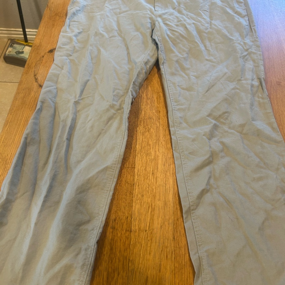 Roundtree & Yorke Light Gray Chinos